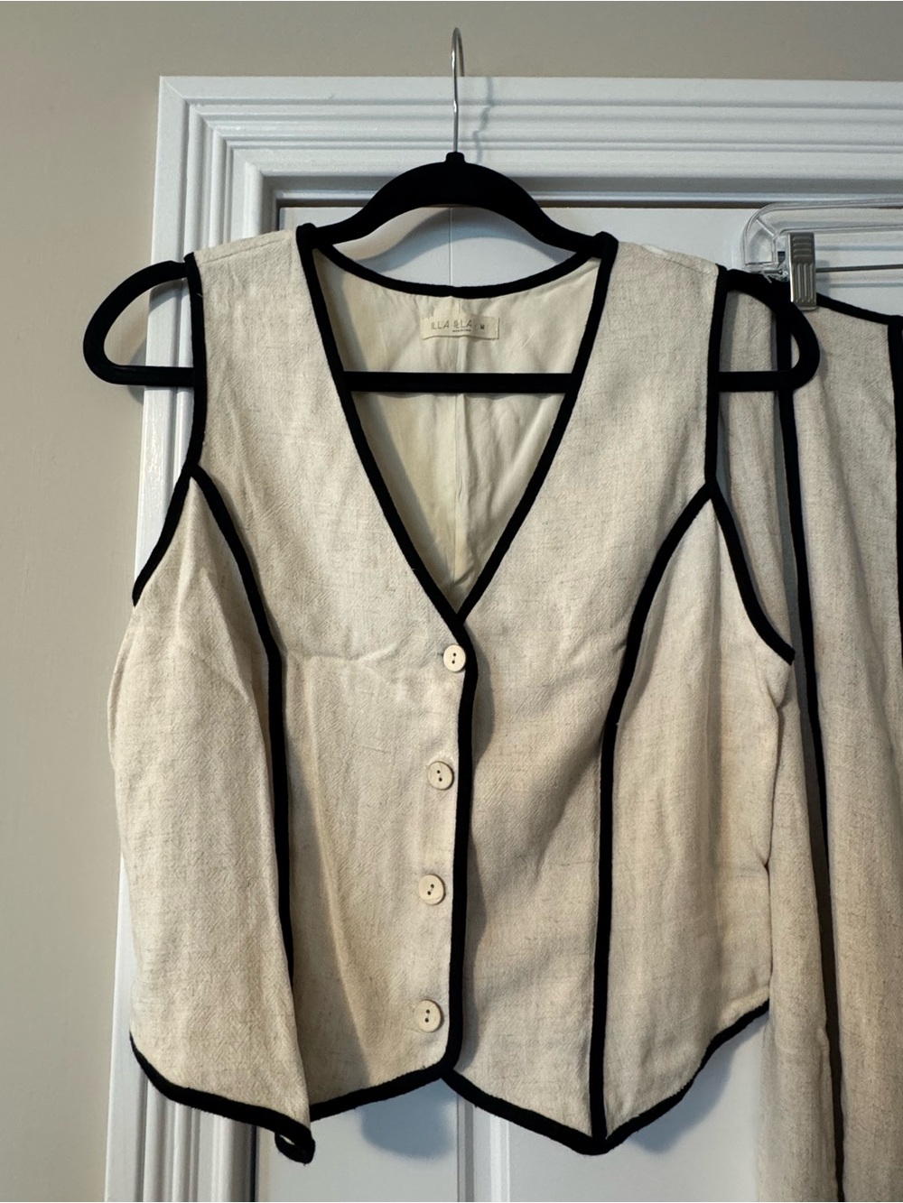 Illa Illa Linen Binding Detail Vest and Skirt - Picture 3 of 6